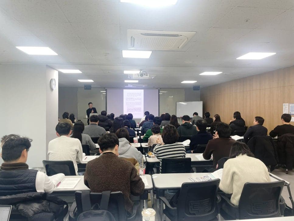 HOAM Conducts Financial Law Training for Savings Bank Practitioners